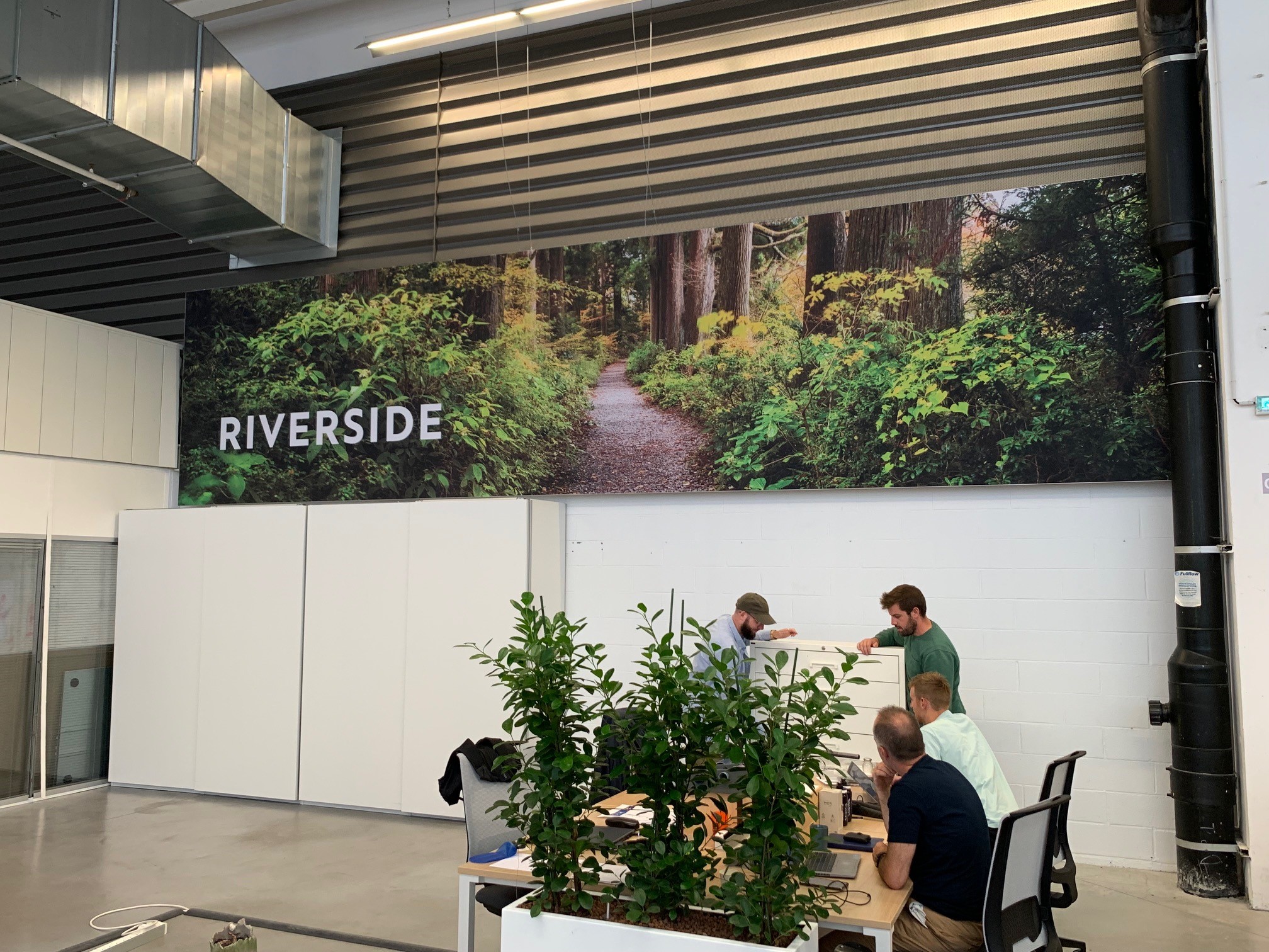 Agencement bureaux cadre tissu tendu mural